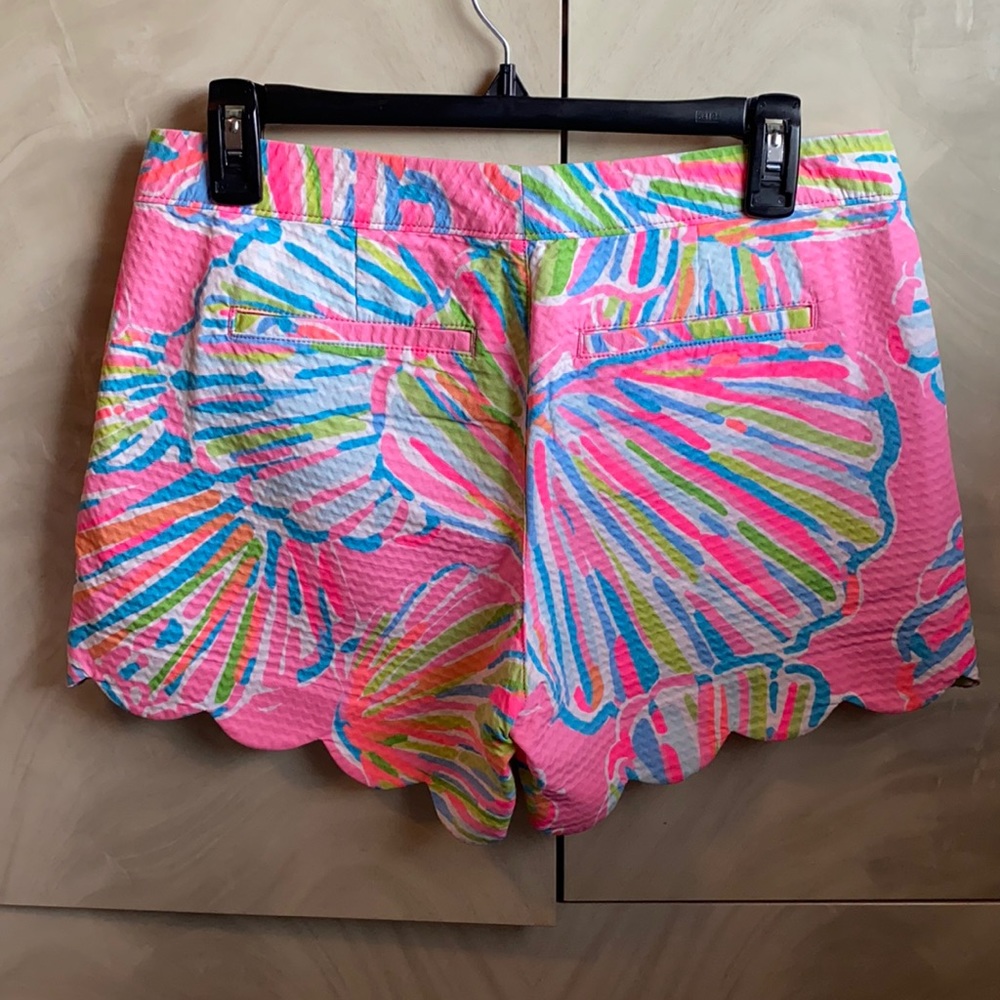Lilly Pulitzer Buttercup Shorts. Great condition worn once - Picture 2 of 4